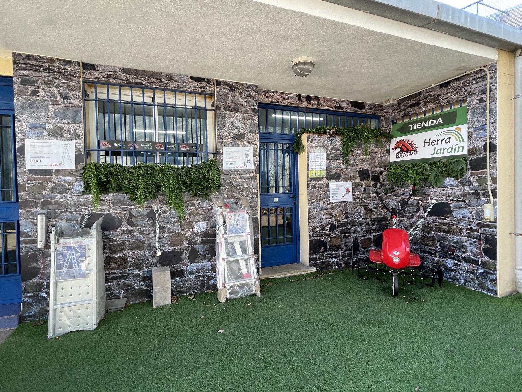 taller de reparaci&oacute;n de maquinaria de jardineria